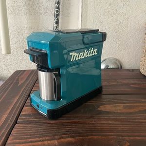 Makita DCM501 18V LXT®